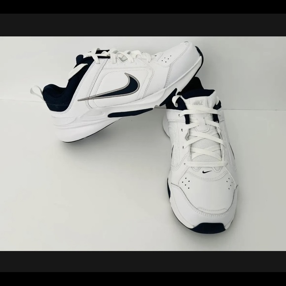 Nike Defyallday White Navy DM7564-101 Wide 4E Width Sneakers Shoes NEW WITH BOX - Picture 3 of 5